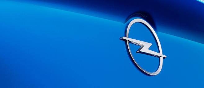 Posteriore blu Opel